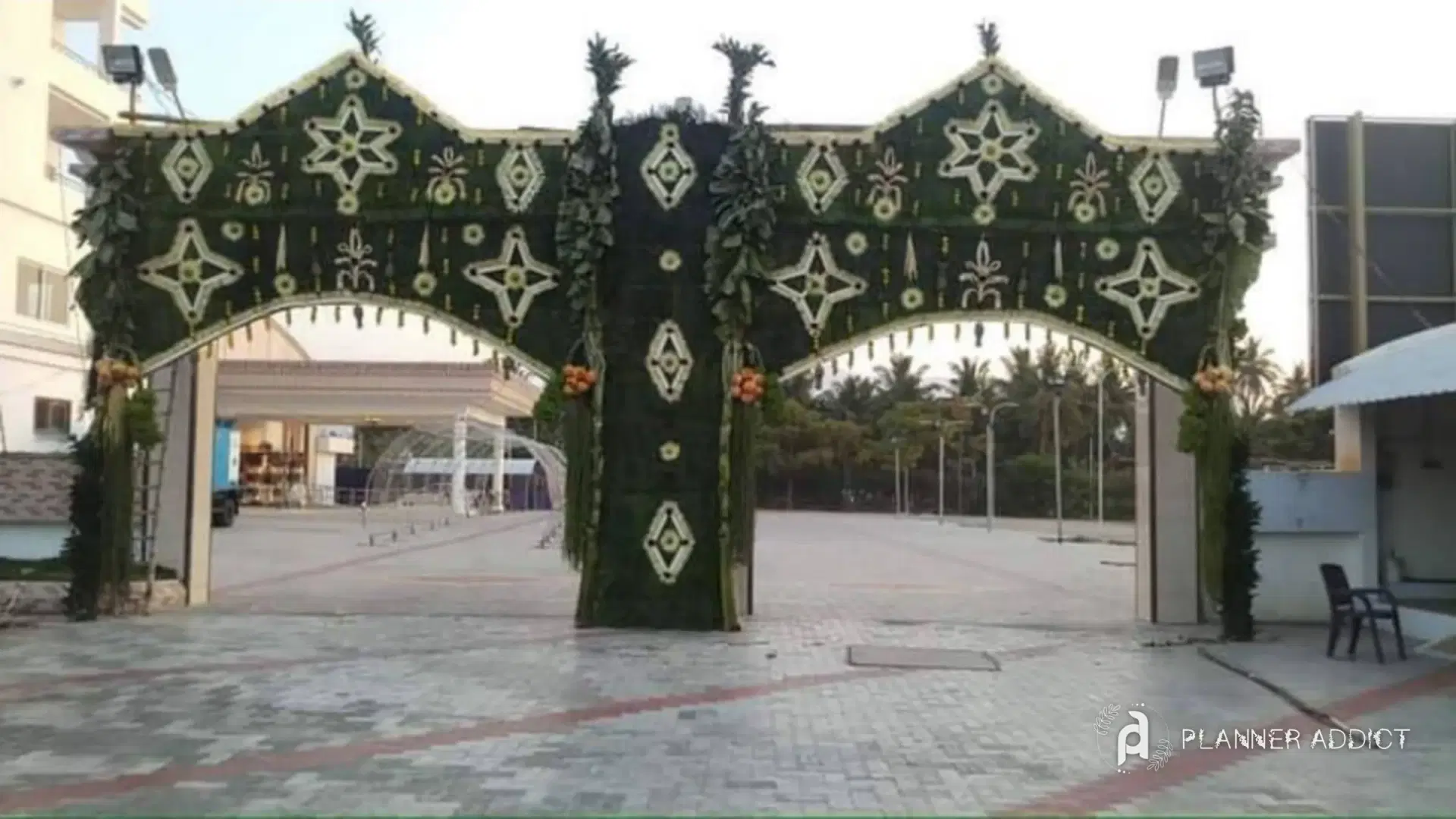 Chappara arch with patterned leaf panels